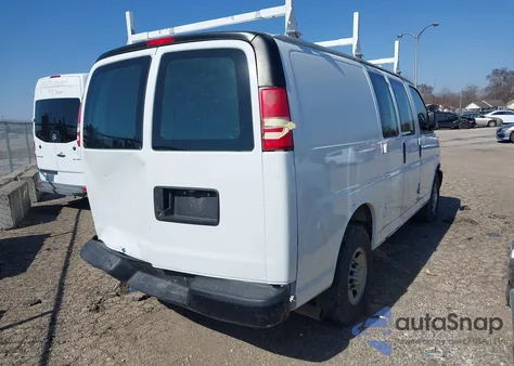 2017 Chevrolet Express 2500 Work Van from USA, damaged, VIN 1GCWGAFF3H1137866